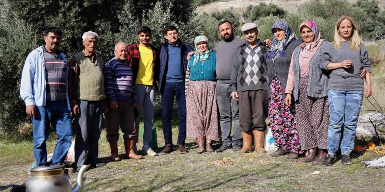 Başkan Özcan zeytin hasadına katıldı, üreticilerle bir araya geldi