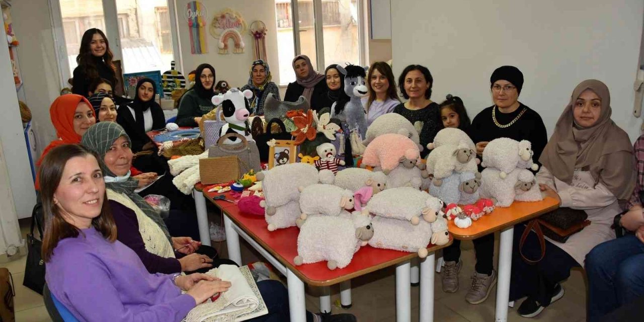 El sanatları kursları kadınlardan büyük ilgi görüyor