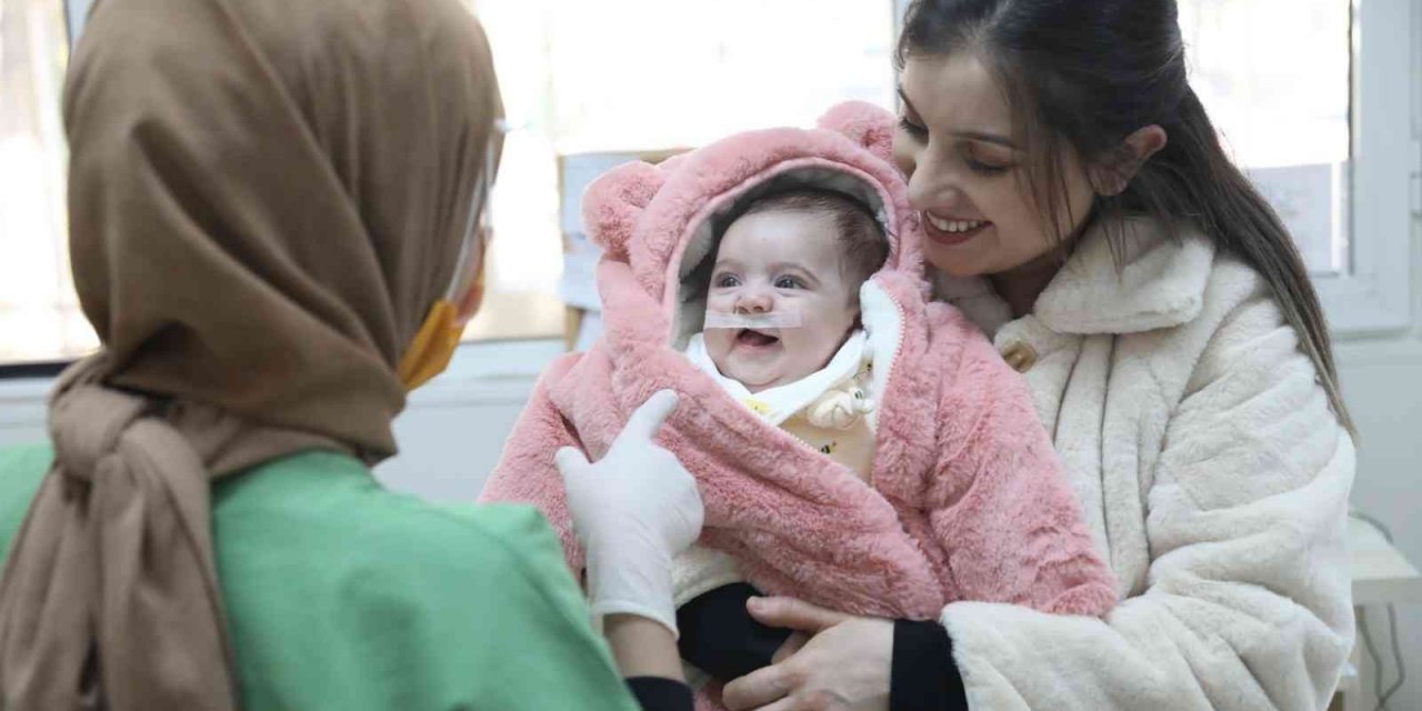 DEÜ, dudak-damak yarığı tedavisinde umut oldu