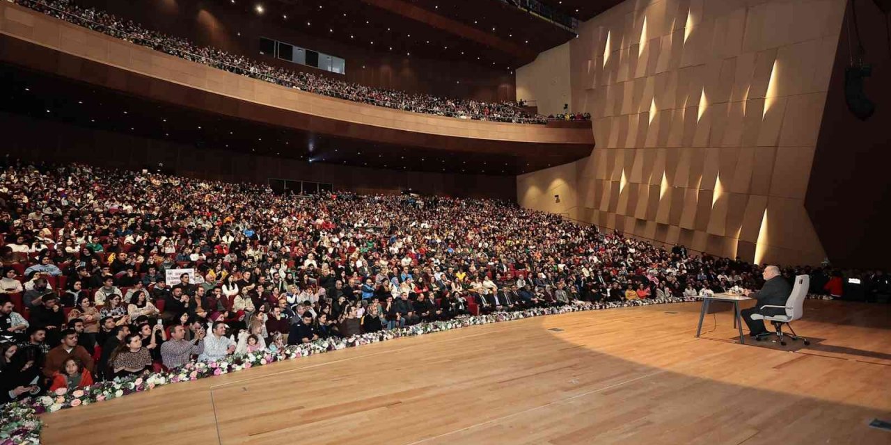 Büyükşehir ile kültür buluşmaları bir kez daha kapalı gişe