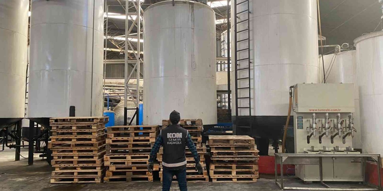 İzmir’de 150 ton karışımlı akaryakıt ele geçirildi