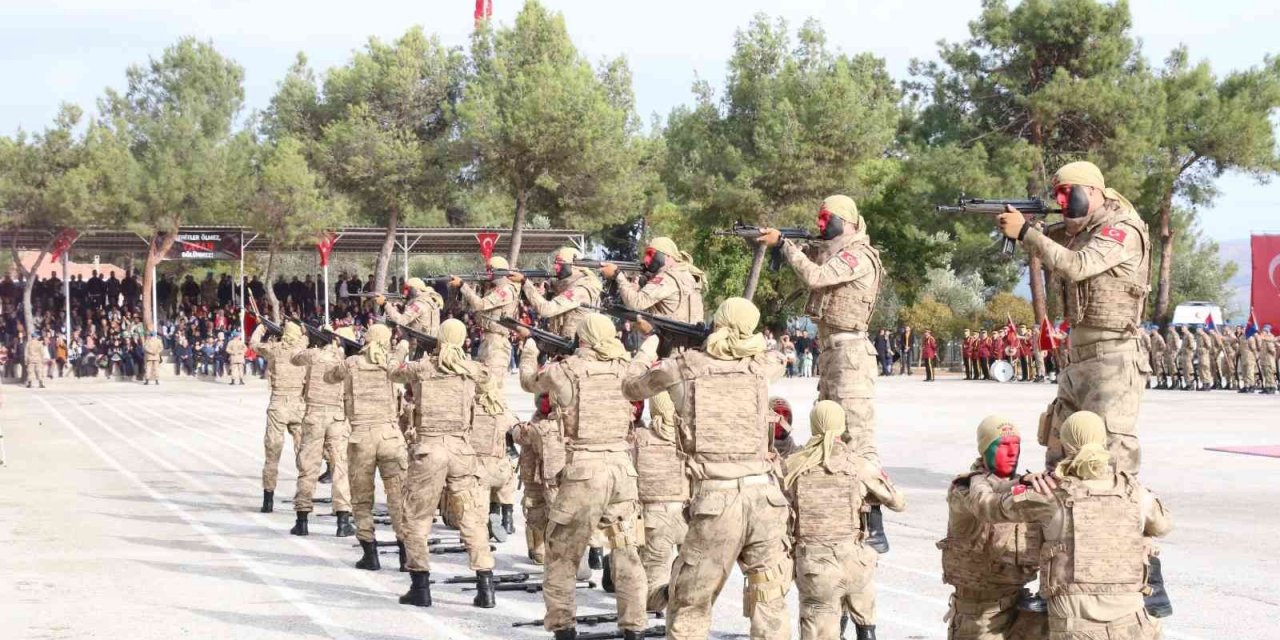 Kırkağaç’ta Uzman Erbaşların mezuniyet coşkusu