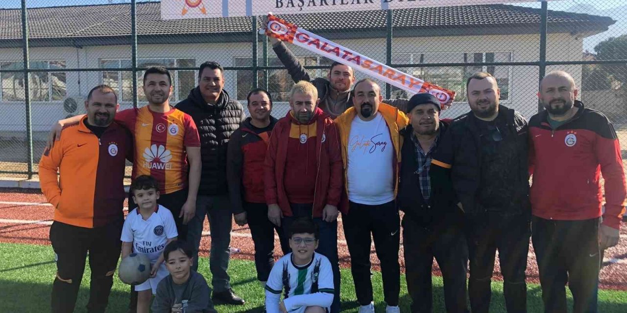 Galatasaray taraftarları özel çocukları ağırladı