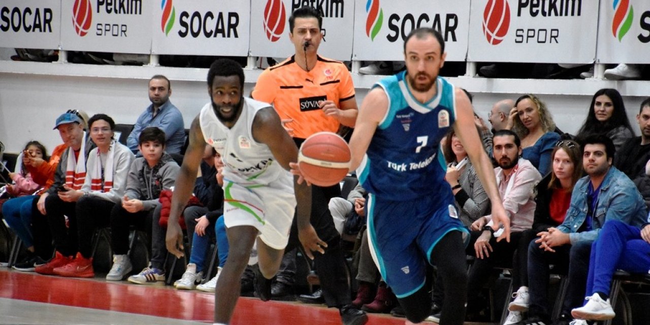 Basketbol Süper Ligi: Aliağa Petkim Spor: 70 - Türk Telekom: 89