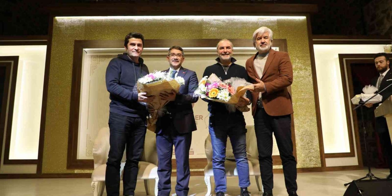 ’Sosyal medya çağında edebiyat’ Şehzadeler’de masaya yatırıldı