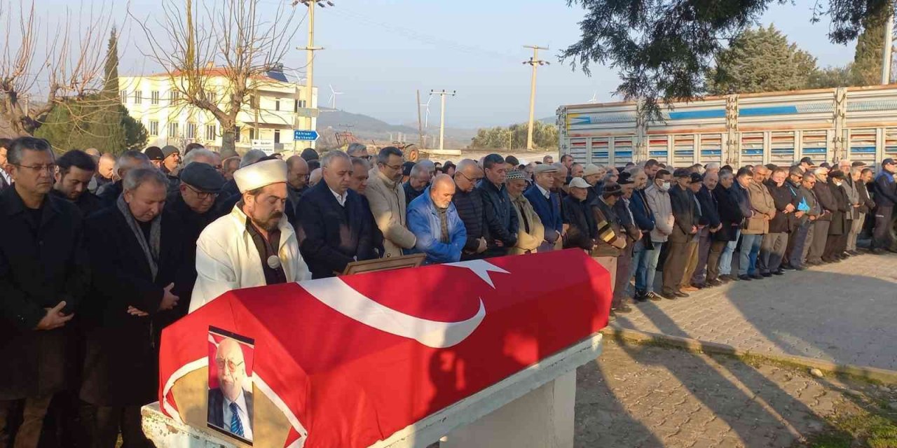 Eski Belediye Başkanı ve Milli Eğitim Müdürü Orhan Kamalı toprağa verildi