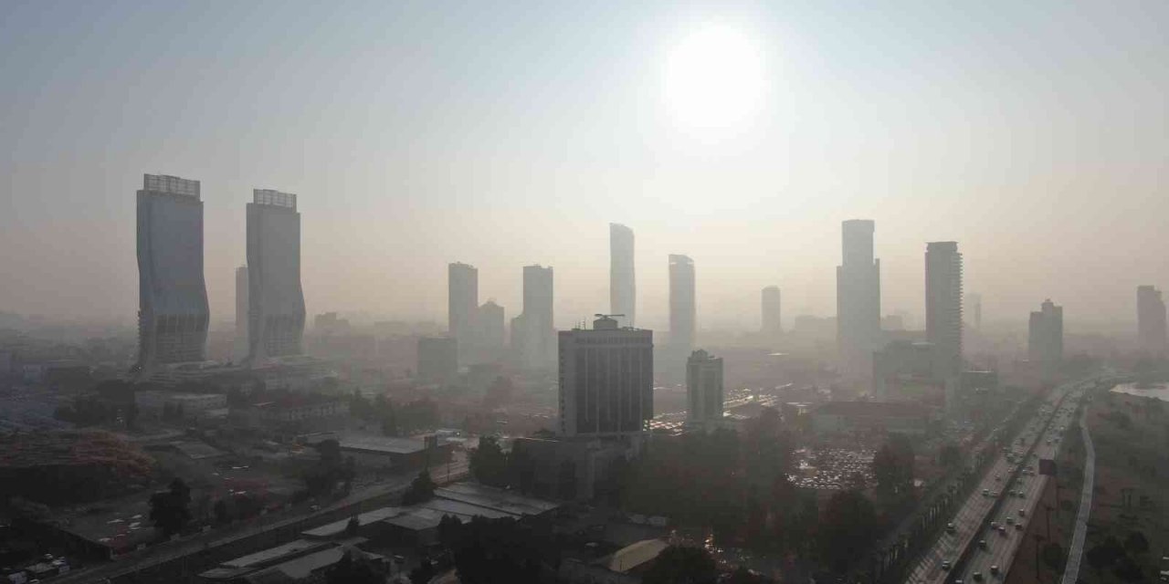 İzmir’de sisli hava etkili oldu