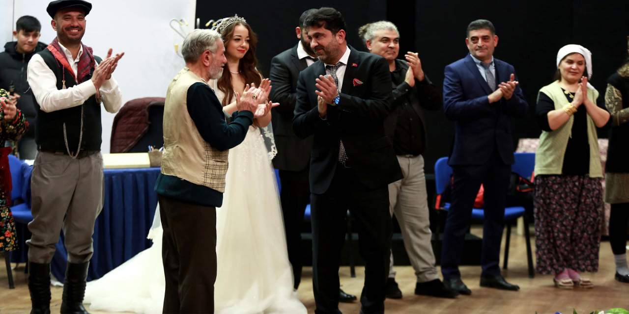 “Kasabanın Alileri” ADÜ’de seyirciyle buluştu