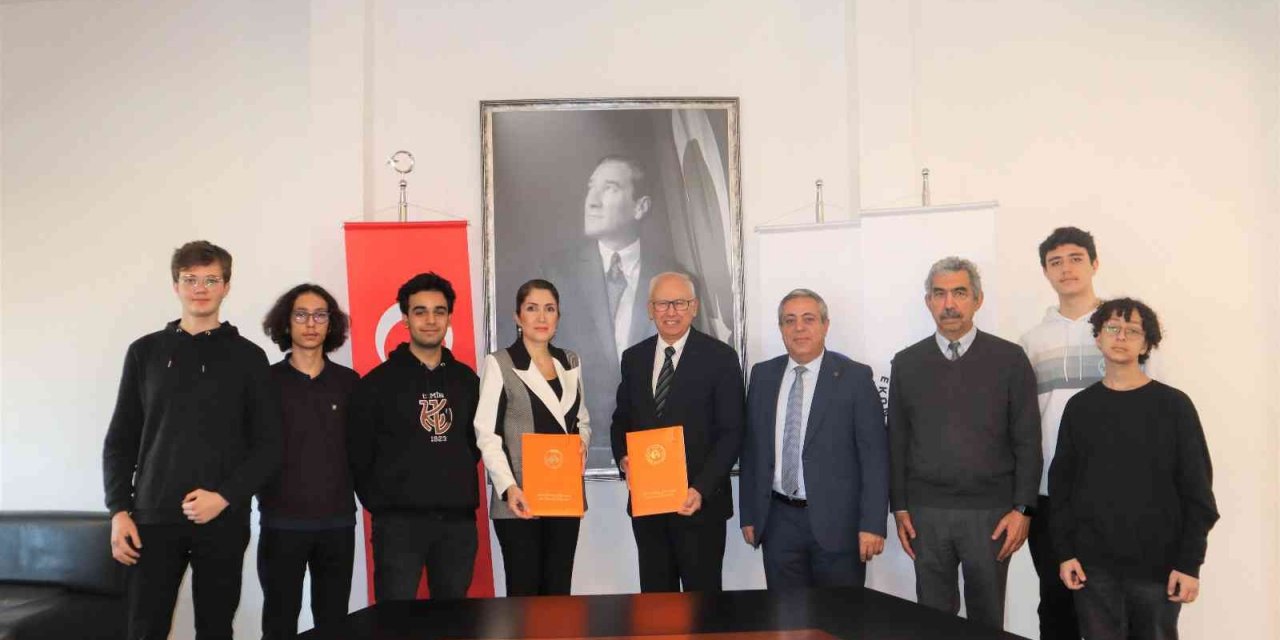 Liseliler, projelerini üniversitede yapacak