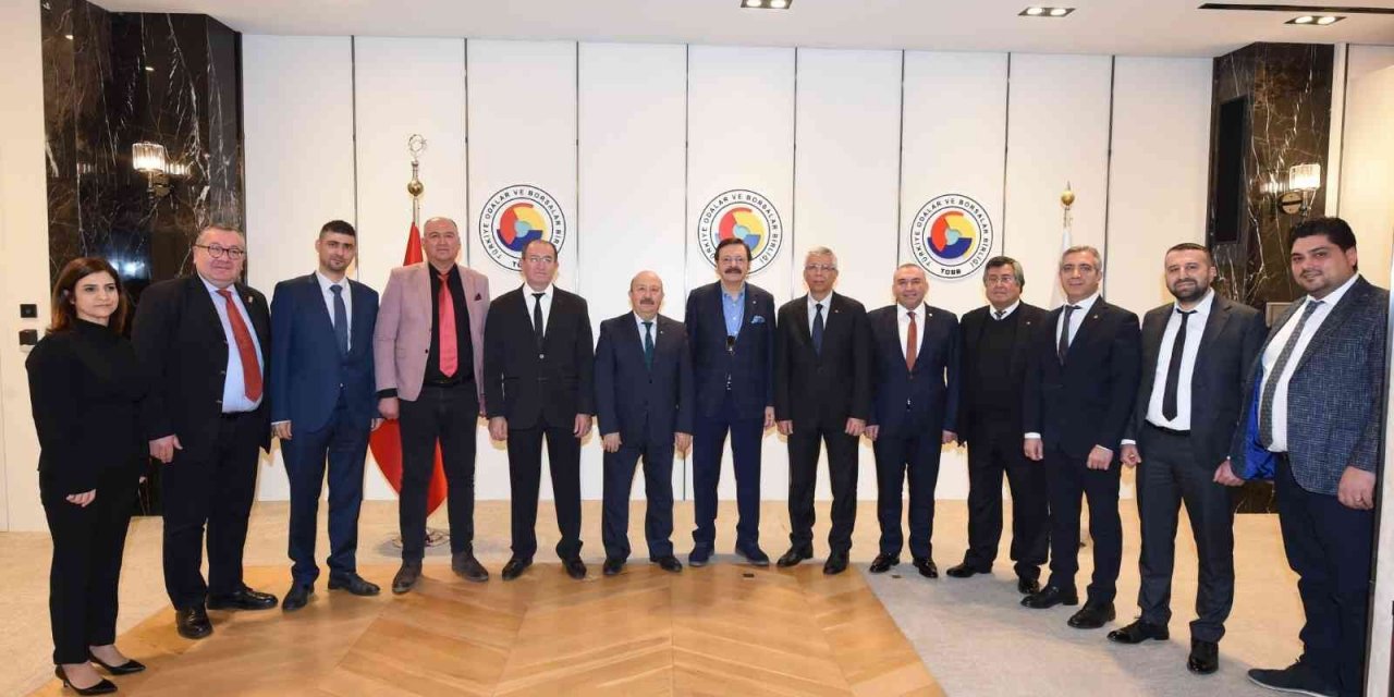 Alaşehirli esnafları il merkezine gitmekten kurtaran çalışma