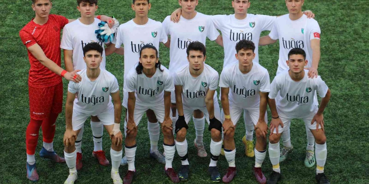 Denizlispor U17’de lider Manisa’yı puansız gönderdi