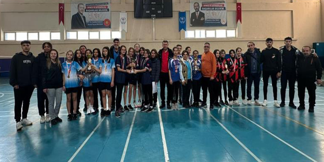 Aydın’da badminton turnuvası heyecanı son buldu