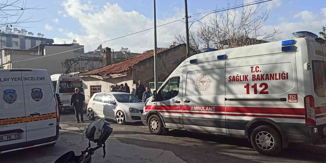 Yaşlı adam banyoda ölü olarak bulundu