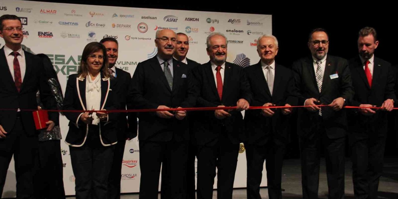 Savunma sanayisi teknolojileri İzmir’de sergileniyor