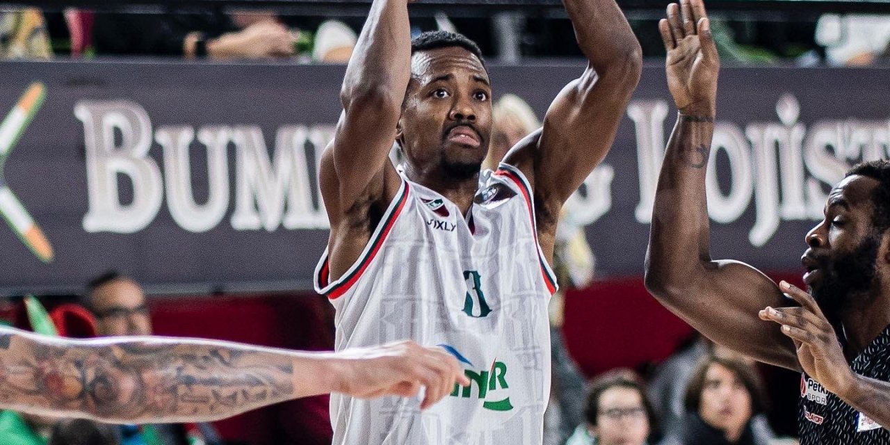 Pınar Karşıyakalı Errick McCollum zirvede