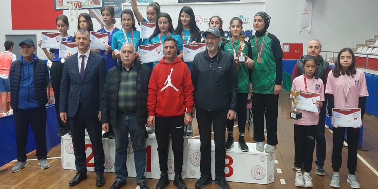 Aydın’da masa tenisi il birincileri belli oldu