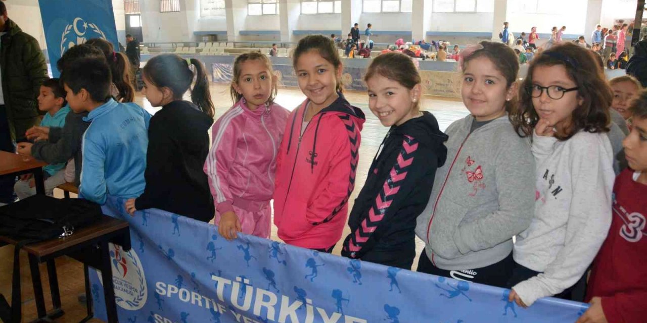 Yetenek taraması için spor malzemeleri dağıtılacak