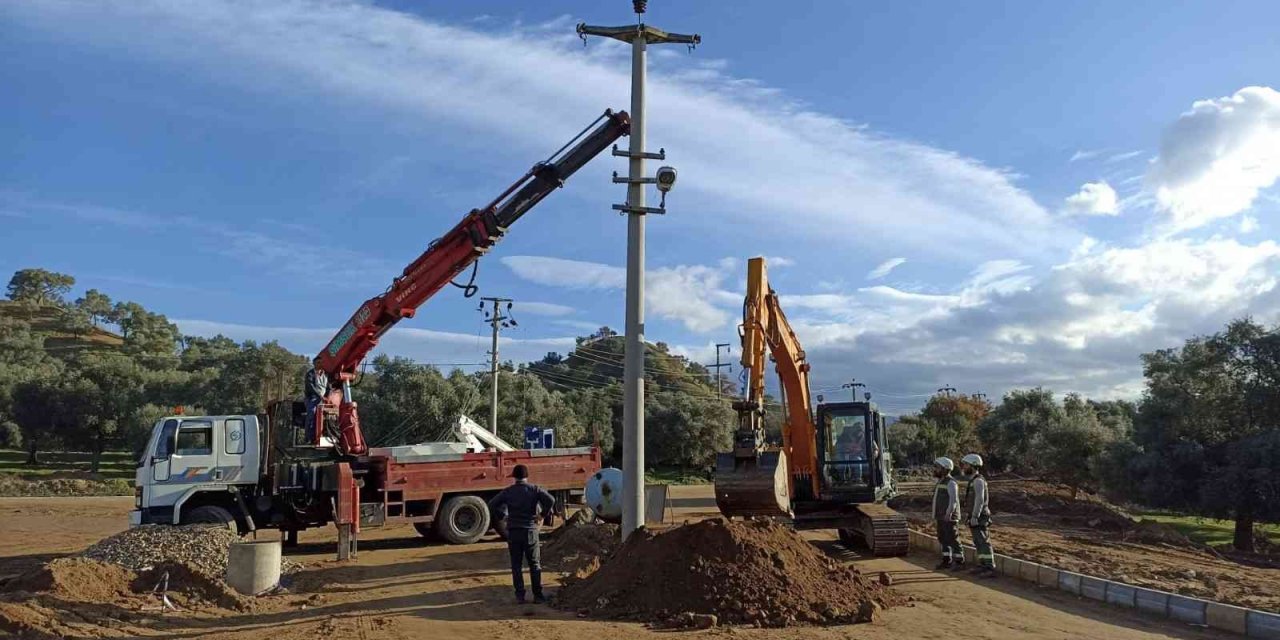 Nazilli Belediyesi Pınarbaşı Mahallesi’nde çalışmalarını sürdürüyor