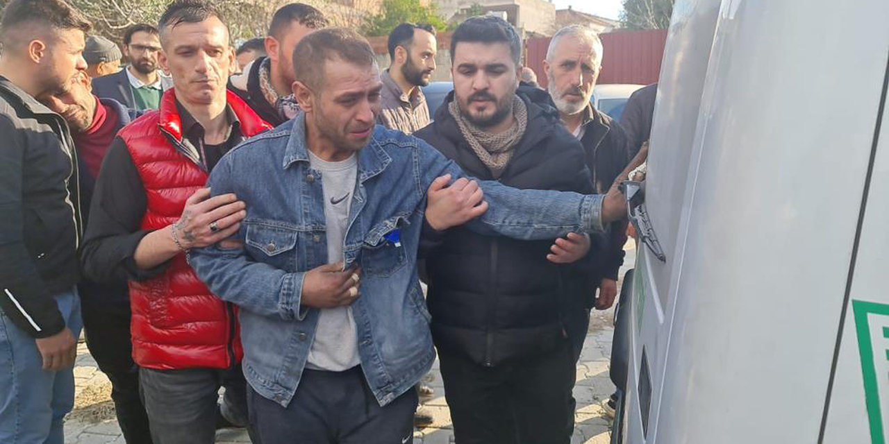 Eşi ve çocuklarına son kez dokunan acılı baba yürekleri dağladı