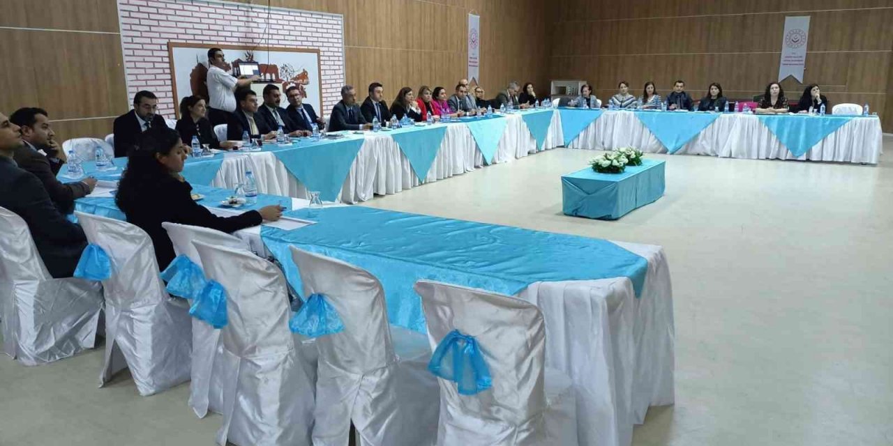 Aydın Aile ve Sosyal Hizmetler İl Müdürlüğü 2023 yılı ilk değerlendirme toplantısını gerçekleştirdi