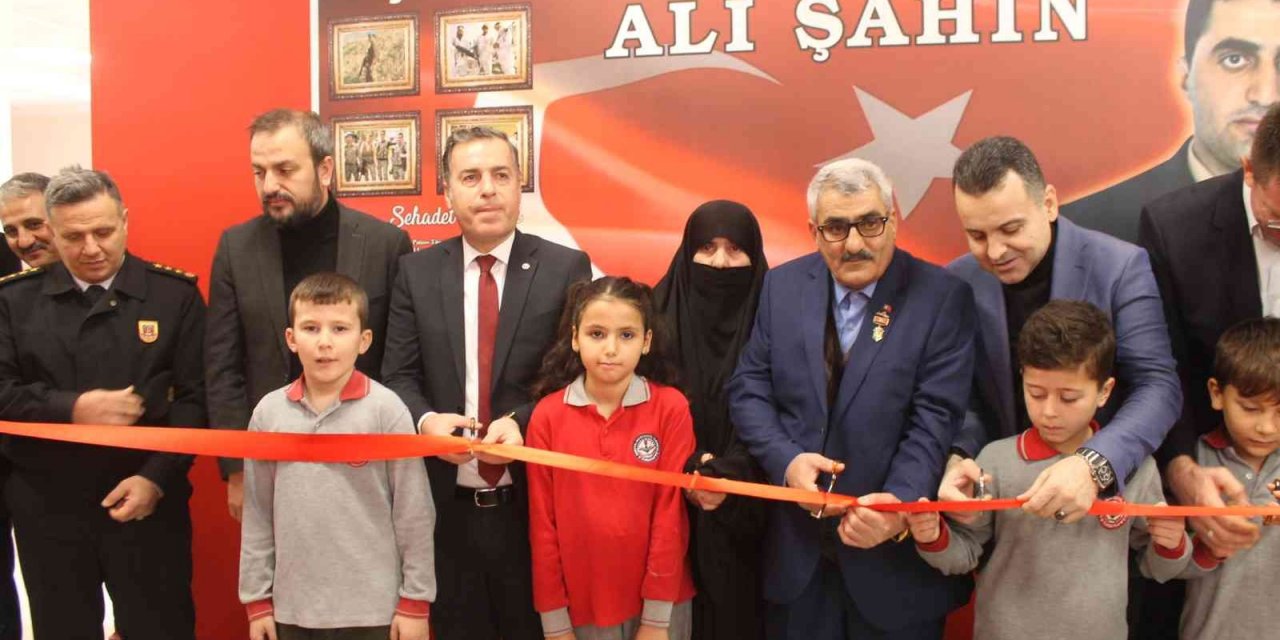 Şehidin isminin verildiği okulda ilk karne heyecanı yaşandı