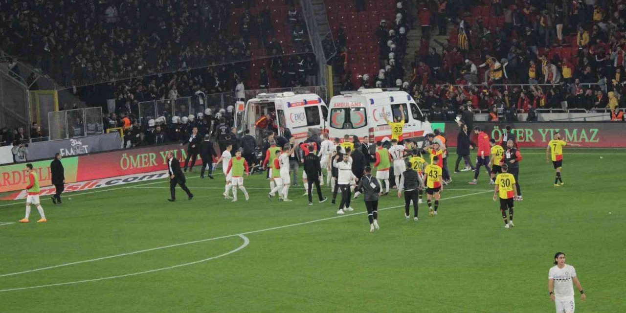 Göztepe-Altay derbisinde işaret fişeği kullanan sanığa 15 yıl hapis cezası talebi