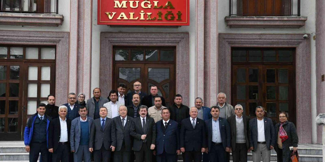 Vali Tavlı, Muhtar Dernek ve Federasyonları ile bir araya geldi
