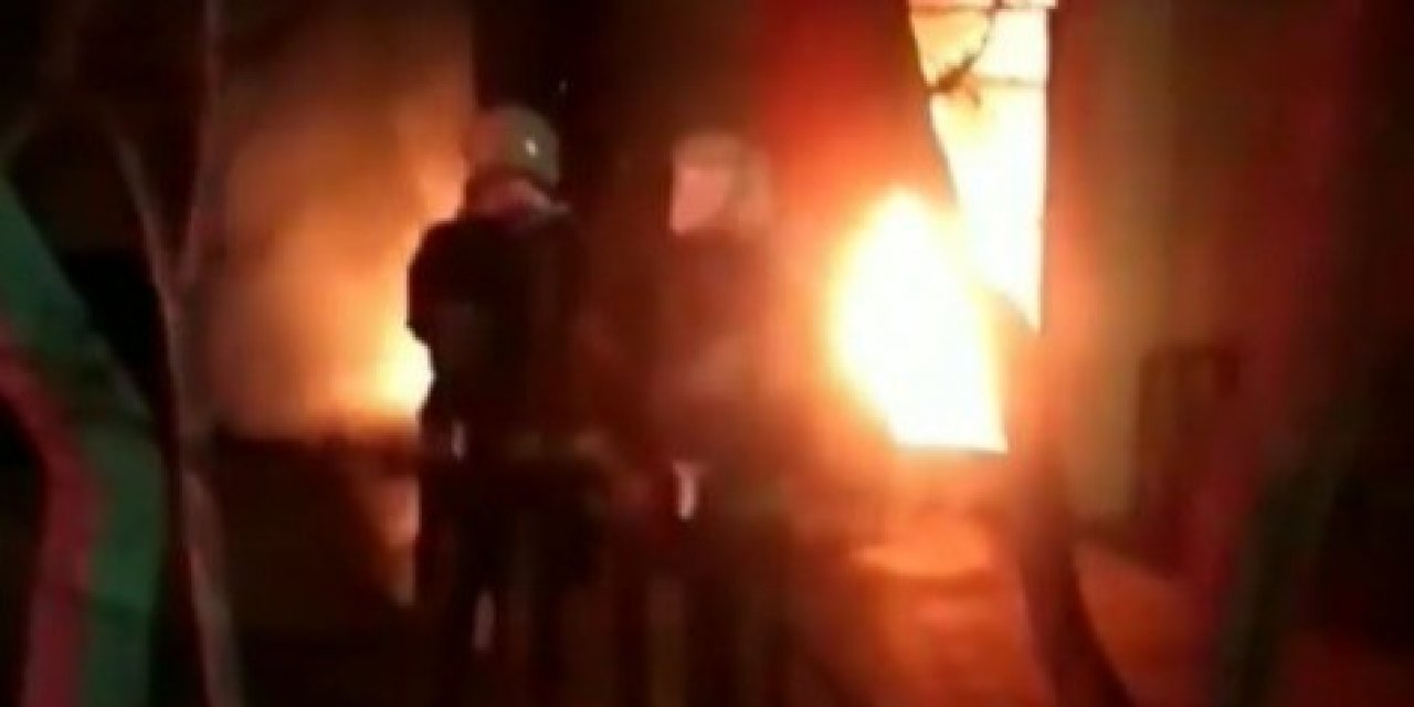 Denizli’de işyeri alev alev yandı