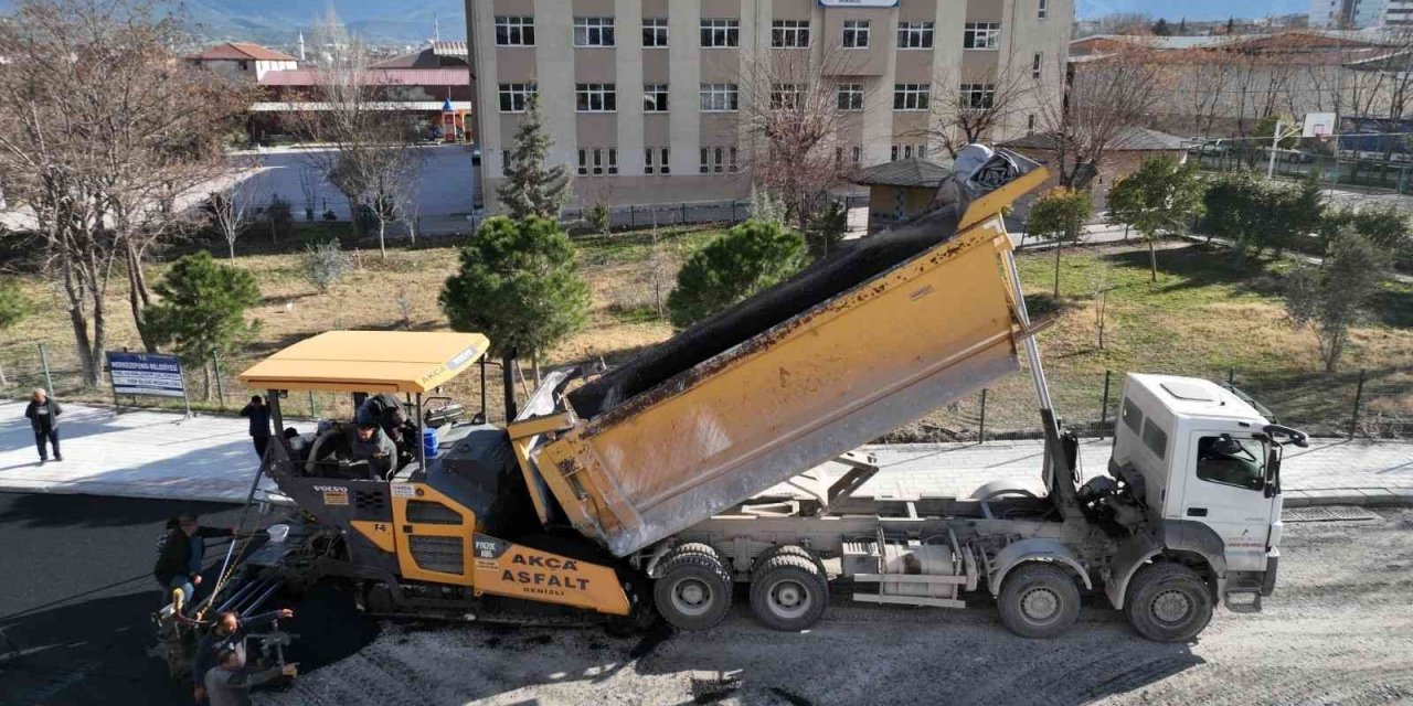 Sümer’de yol ve kaldırım çalışmaları sürüyor