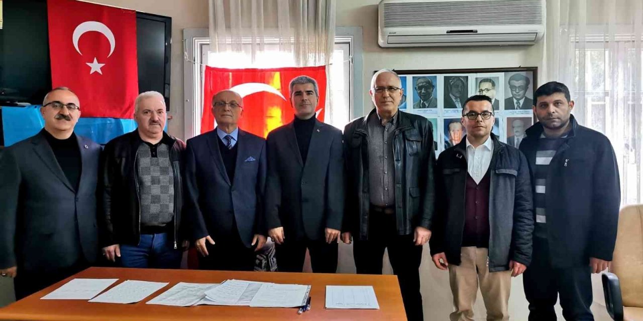 Türk Ocakları’nda yeni başkan Ednan Aras oldu