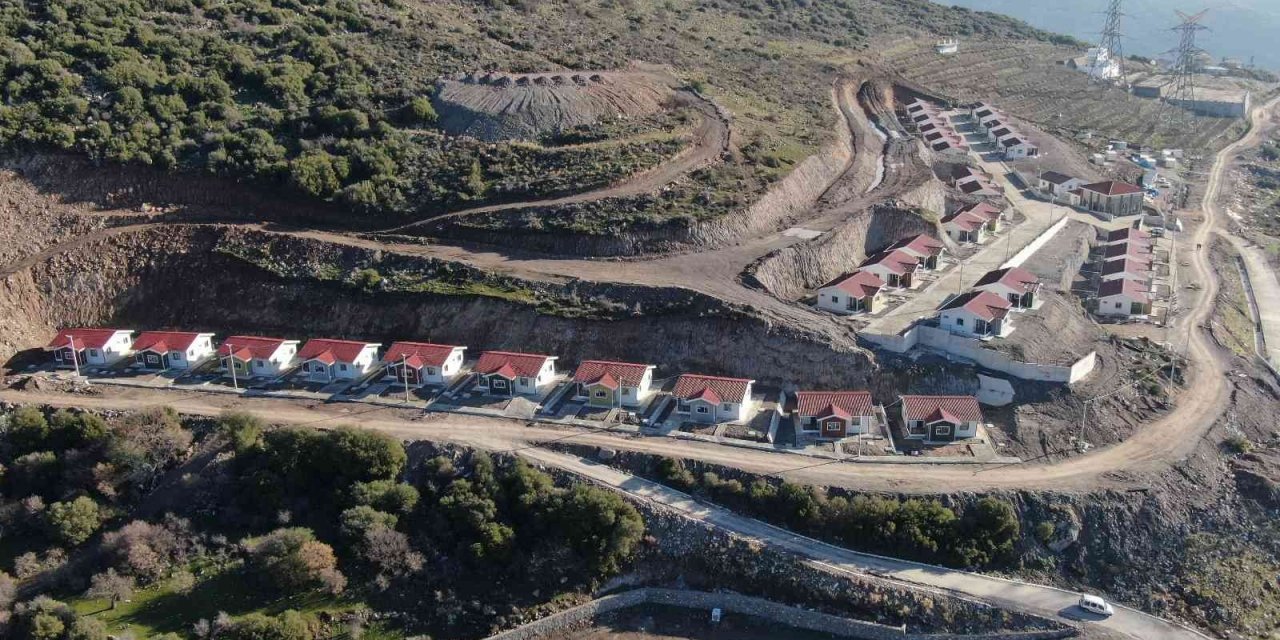 Heyelan mağdurları evlerine kavuşuyor