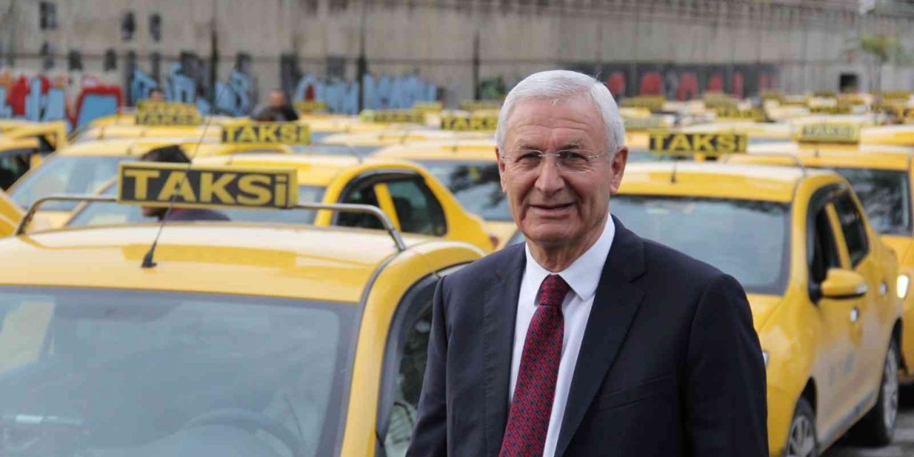 İzmir’de taksilerin yeni ücret tarifesi belli oldu