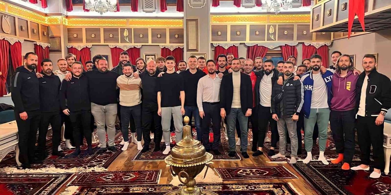 Lider Yunusemre ikinci yarıya hazır