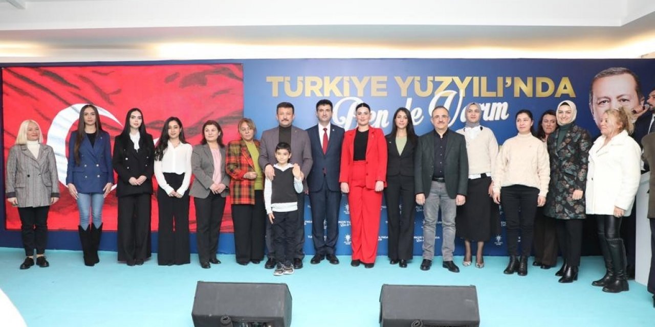 AK Parti İzmir’de üye katılım heyecanı