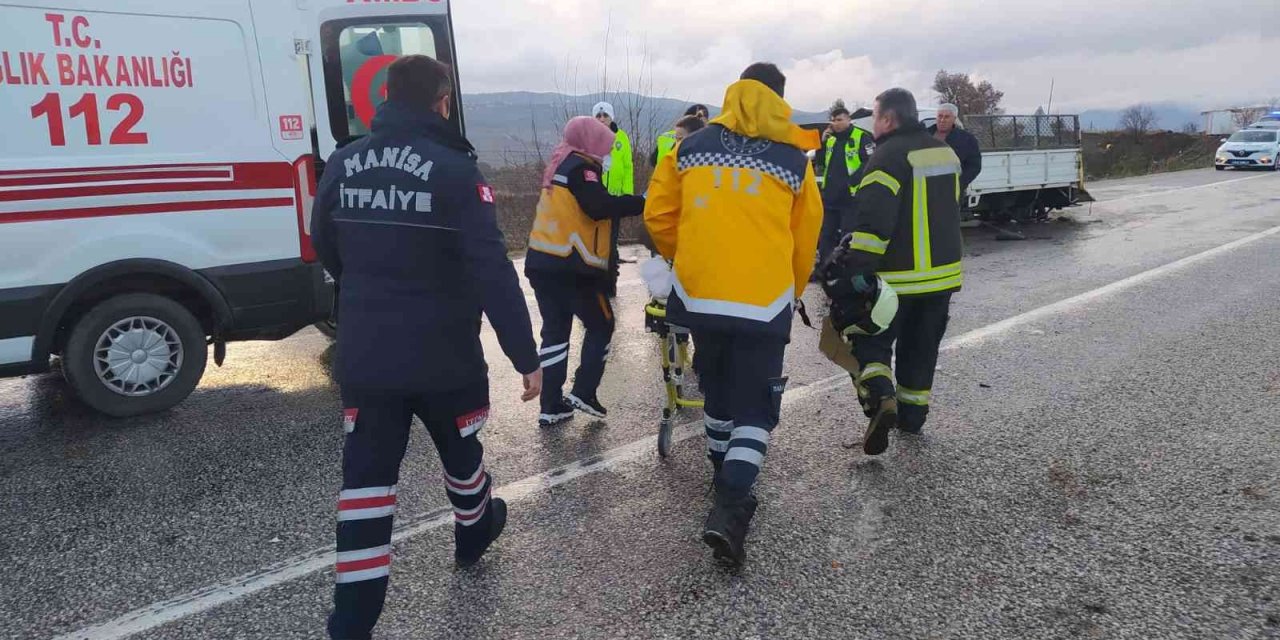 Manisa’da yağmur kazaya neden oldu: 1 ölü, 1 yaralı