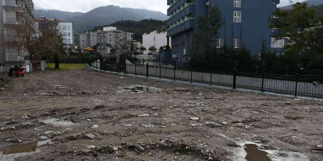Bitmeyen ıslah çalışması vatandaşı çileden çıkardı