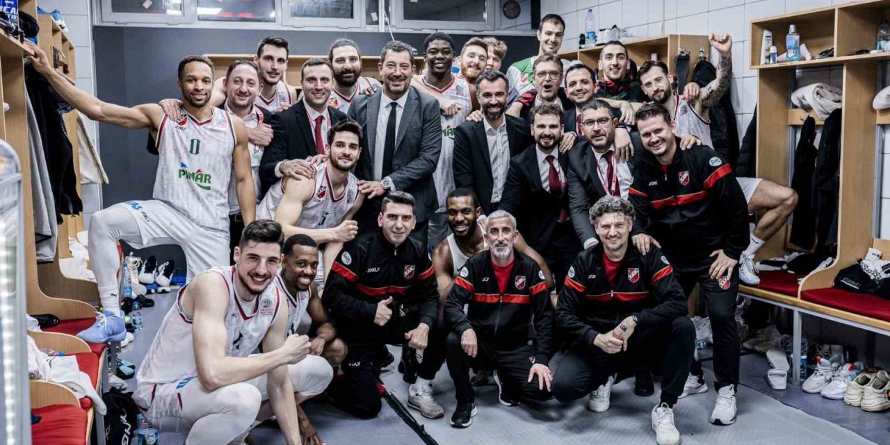 Pınar Karşıyaka, zirveye oynuyor
