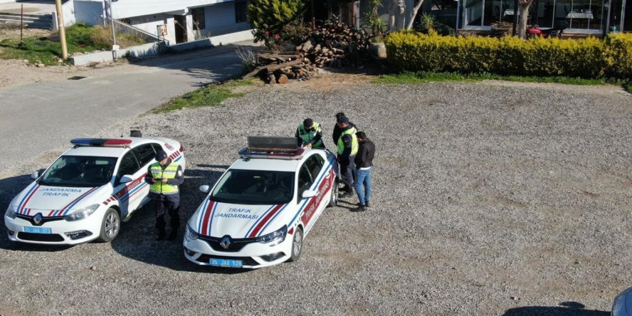 İzmir’de jandarmadan ‘İHA’lı trafik denetimi