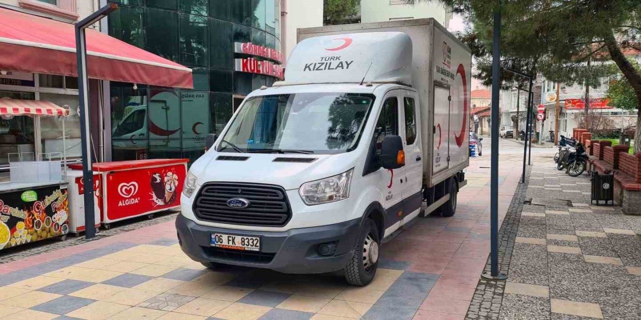 Gördesli vatandaşlar kan bağışına destek verdi