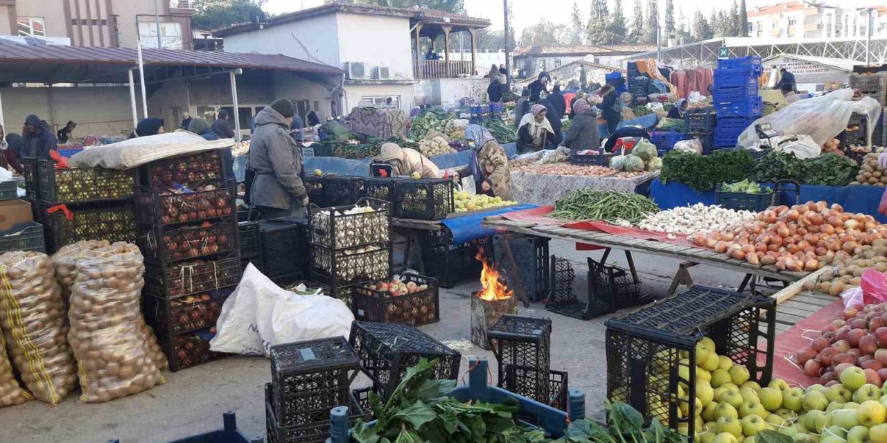 Halk pazarını soğuk vurdu