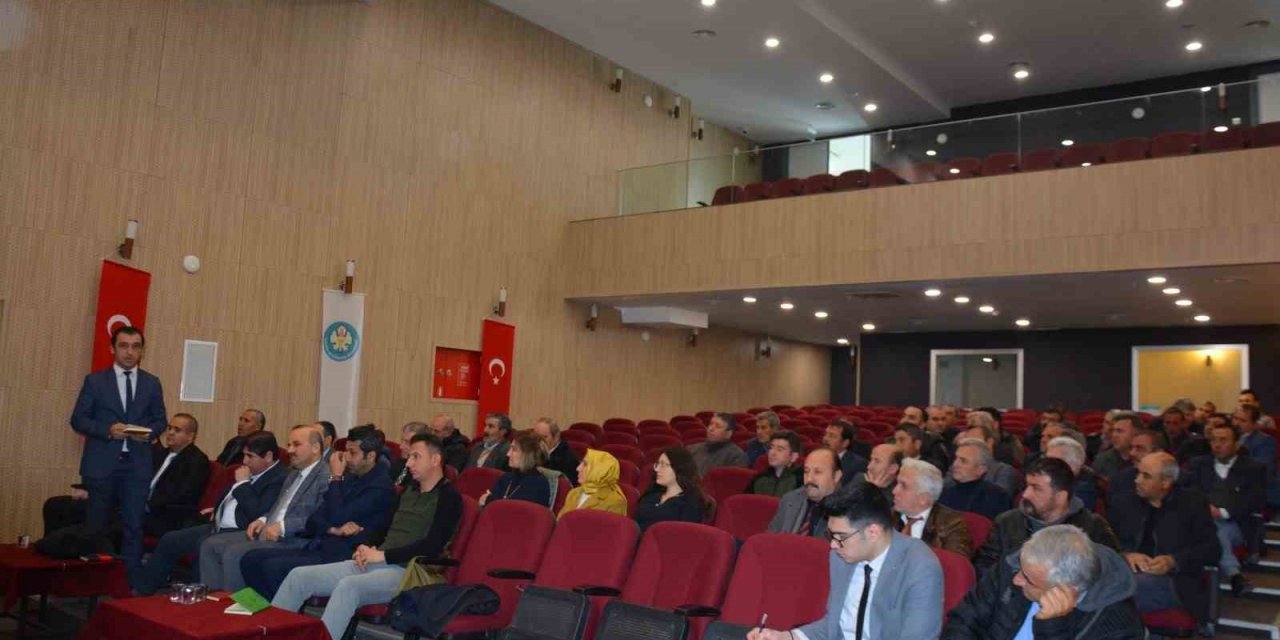 Kaymakam Okumuş muhtarlarla bir araya geldi