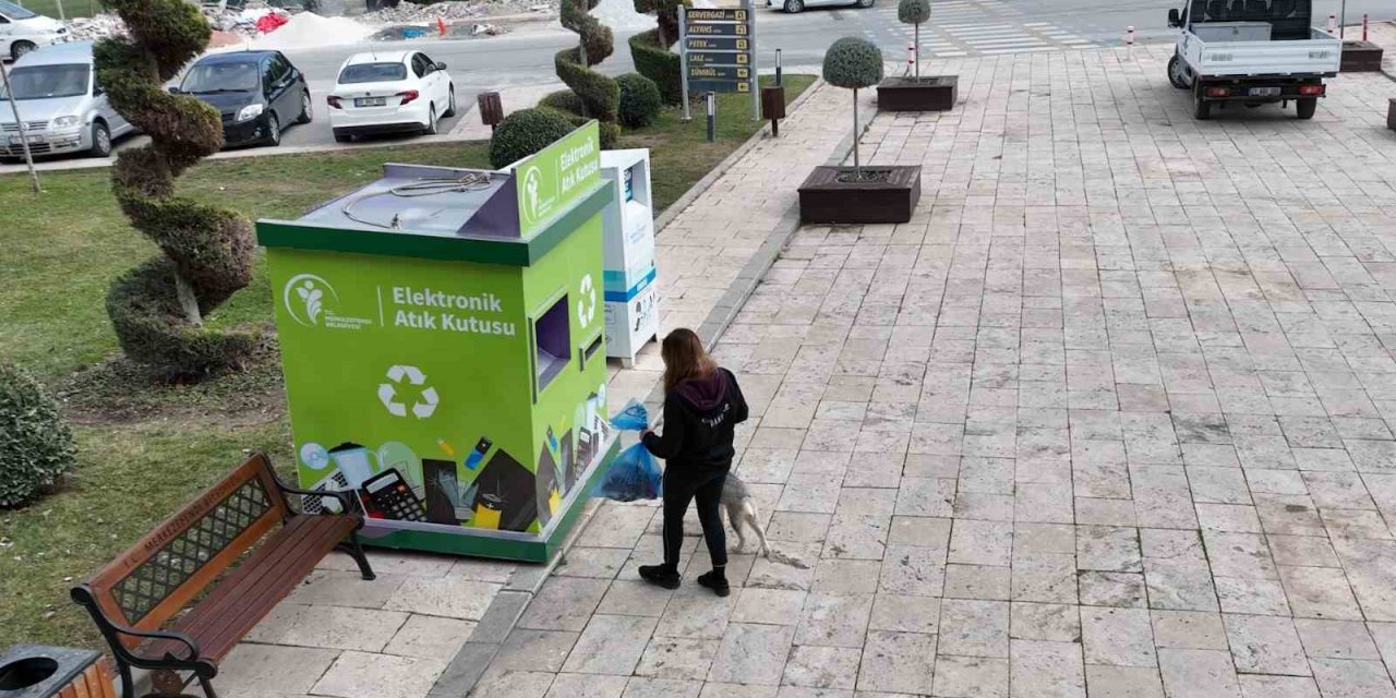 Merkezefendi’de atıklar ayrıştırılarak toplanıyor