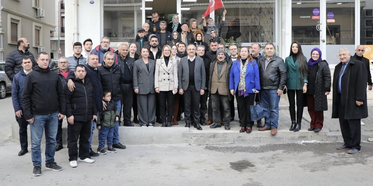 AK Parti İzmir, 30 ilçede eş zamanlı sahada