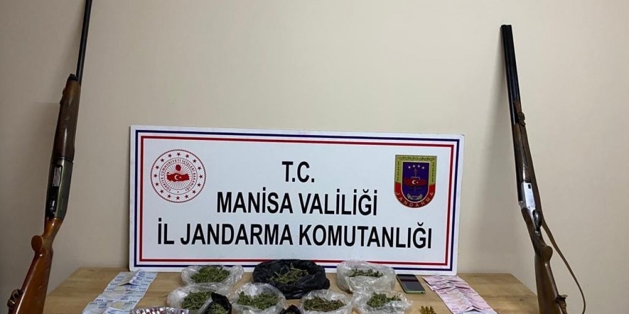 Araçla uyuşturucu ticareti jandarmaya takıldı