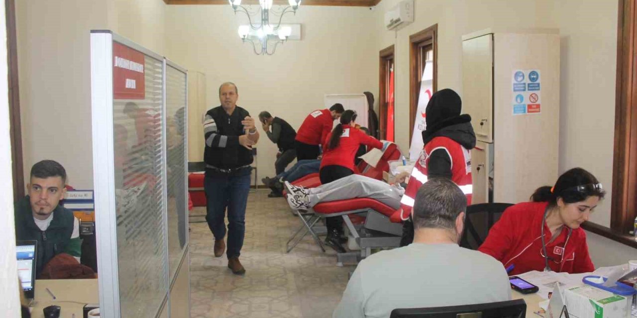 Turgutlu’da vatandaşlar kan vermeye koştu