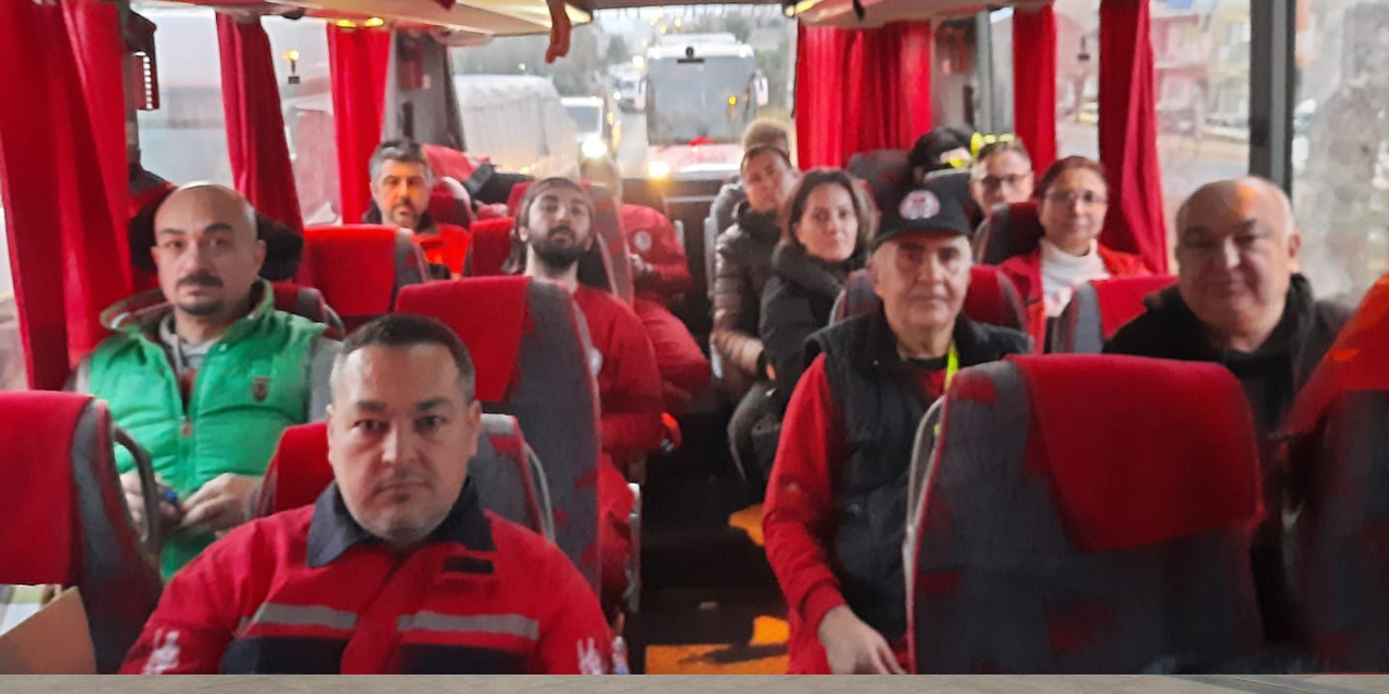 Umut Arama Kurtarma Derneği ekibi yola çıktı