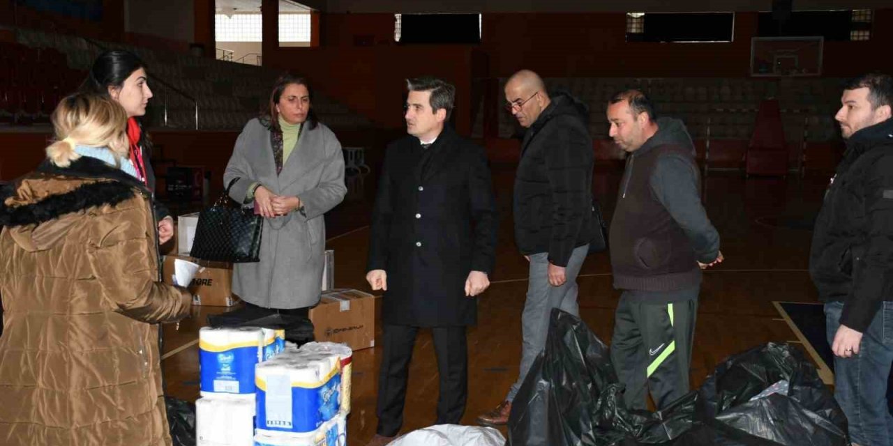 Çeşme’de depremzedelere yardım için koordinasyon toplantısı yapıldı