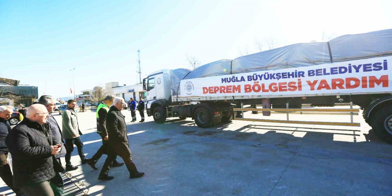 Büyükşehir Belediyesinin yardım tırları yola çıktı