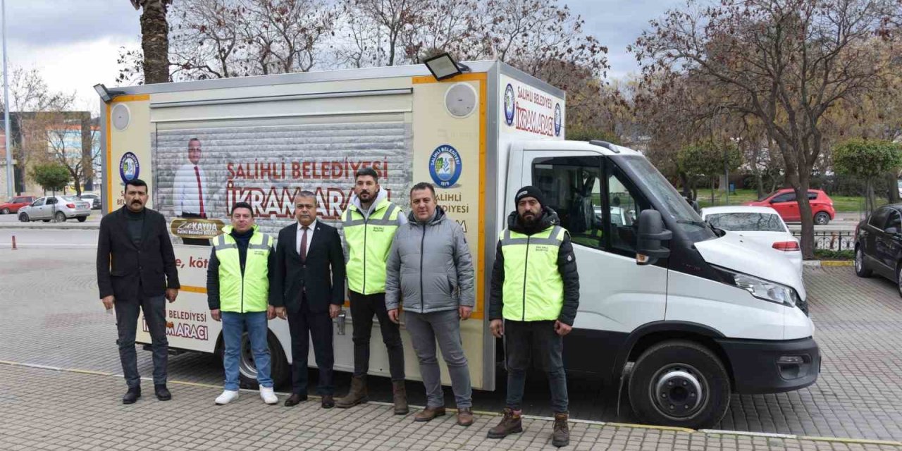 Salihli Belediyesi deprem bölgesine mobil ikram aracı gönderdi