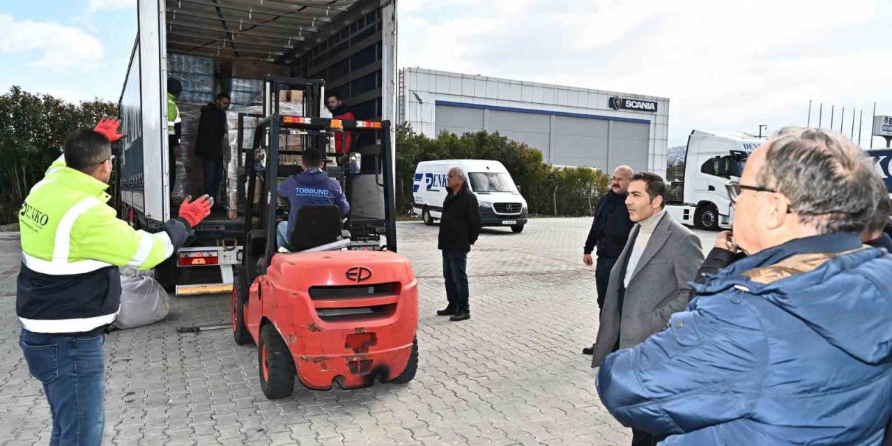 DTO yardım tırlarını yola çıkardı